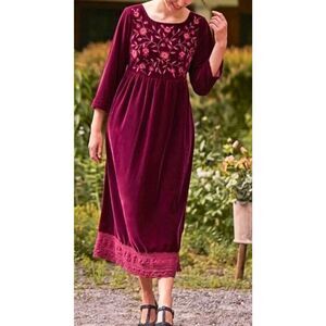 April Cornell Francesca Velvet Dress, Floral Embroidery, Crochet Hemline | XS